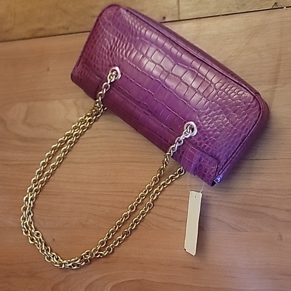 Elegant Purple Croc-Embossed Chain Bag - Picture 3 of 11